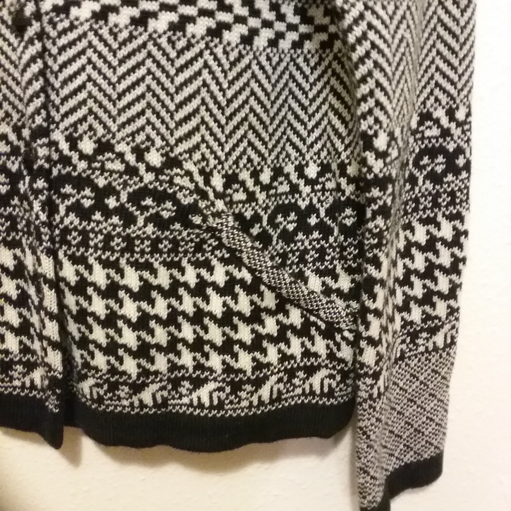 🎄Coldwater Creek Cardigan - Picture 2 of 2